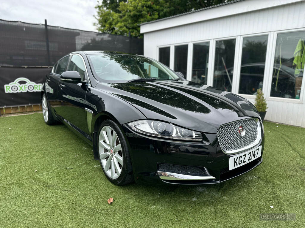 Jaguar XF D R-sport Black U3153 Red #7