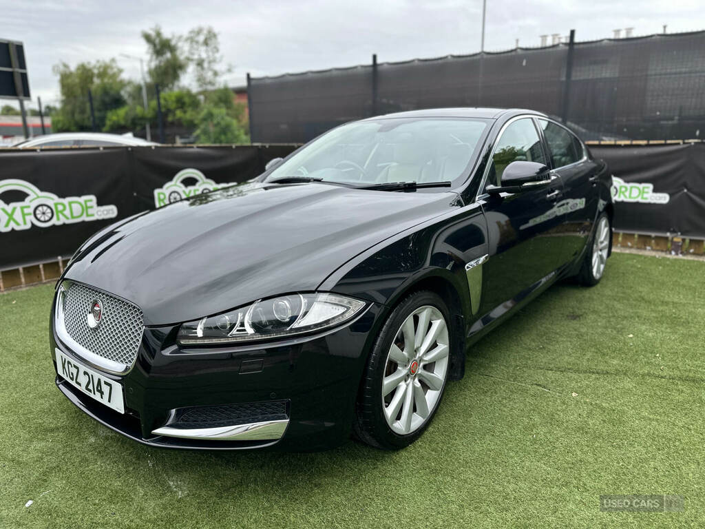 Jaguar XF 2.2D 200 Portfolio Black #2