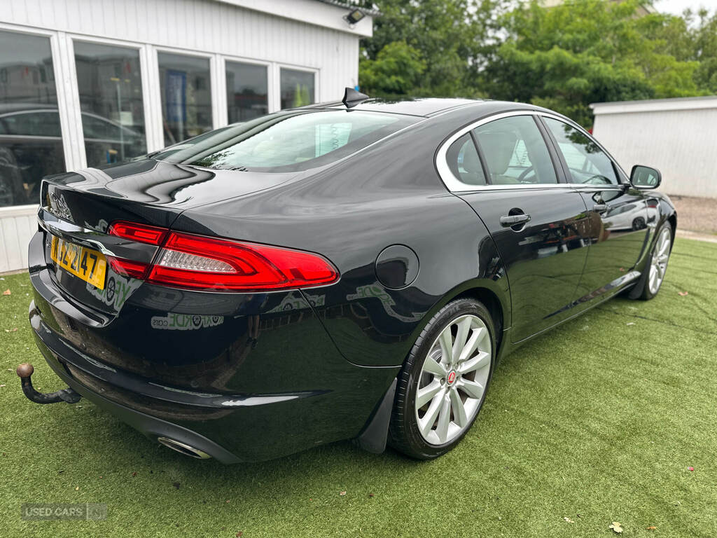 Jaguar XF 2.2D 200 Portfolio Black #5