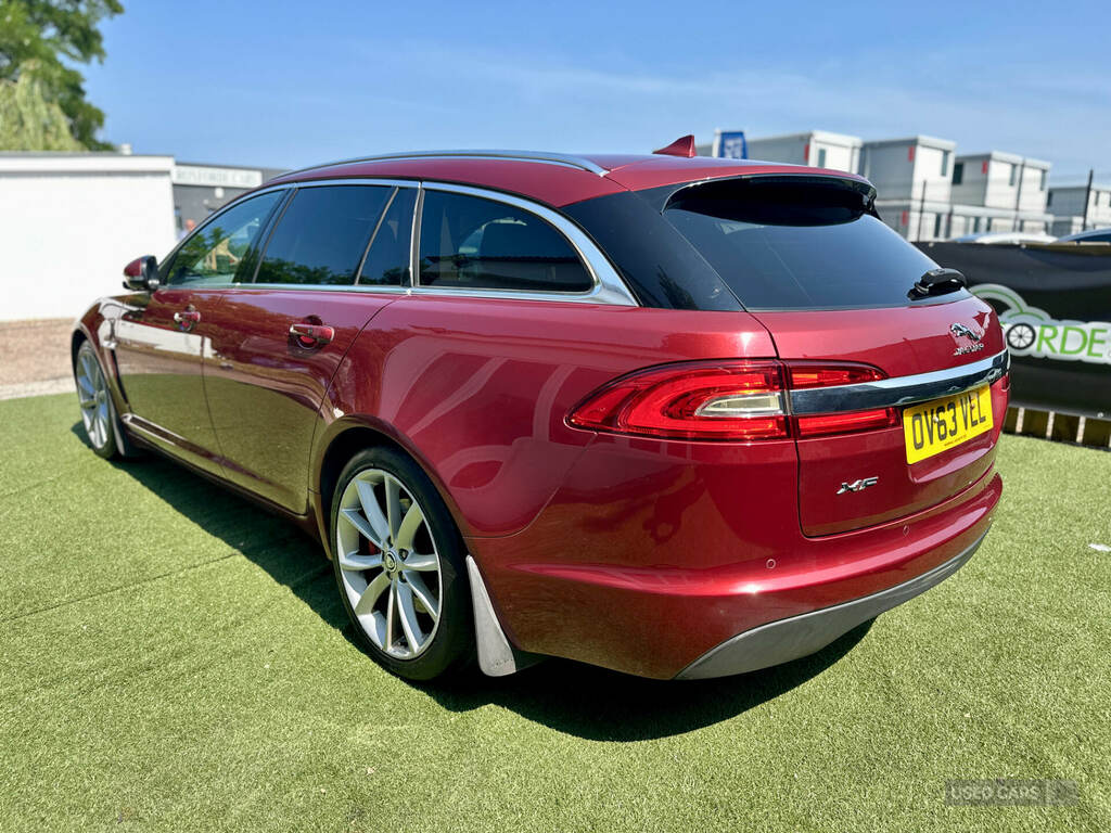 Jaguar XF 2.2D 200 Premium Luxury Red #5