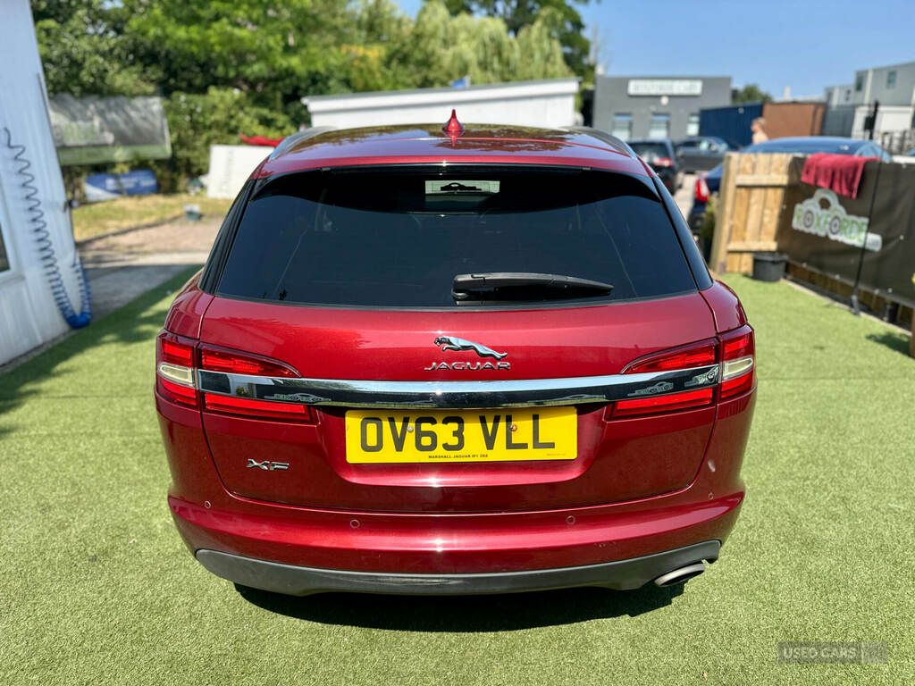 Jaguar XF 2.2D 200 Premium Luxury Red #6