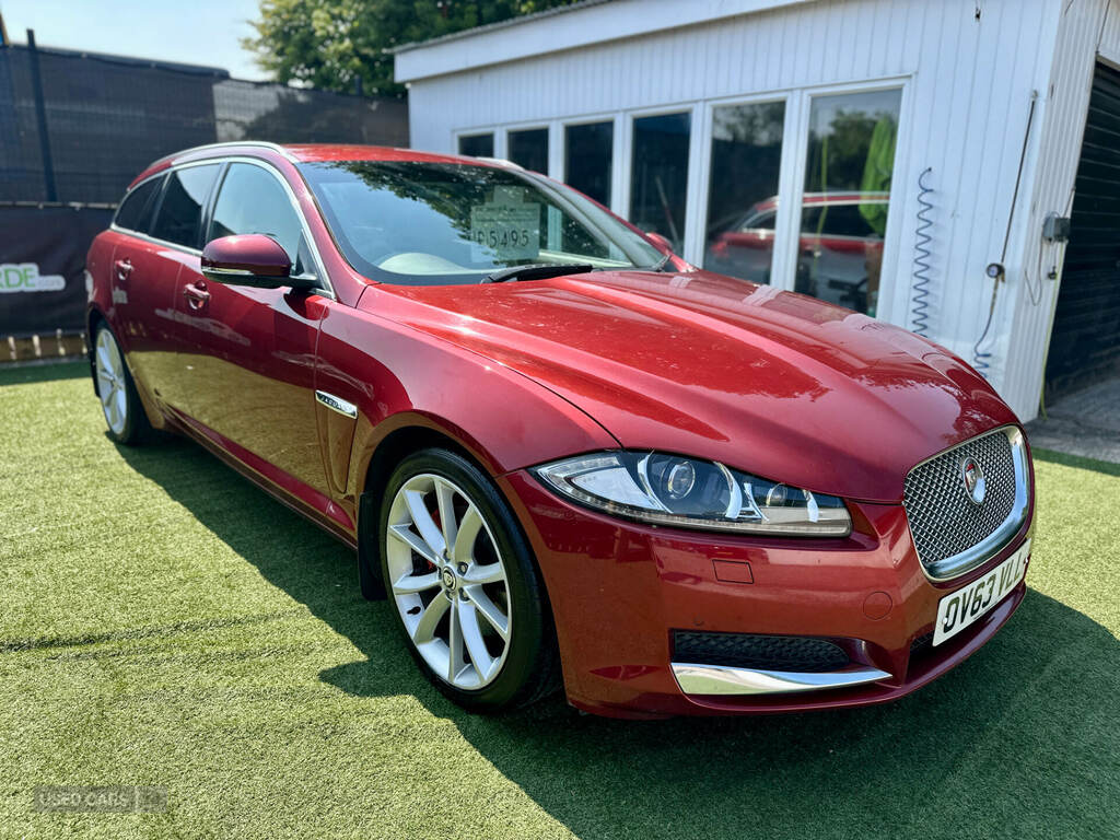 Jaguar XF 2.2D 200 Premium Luxury Red