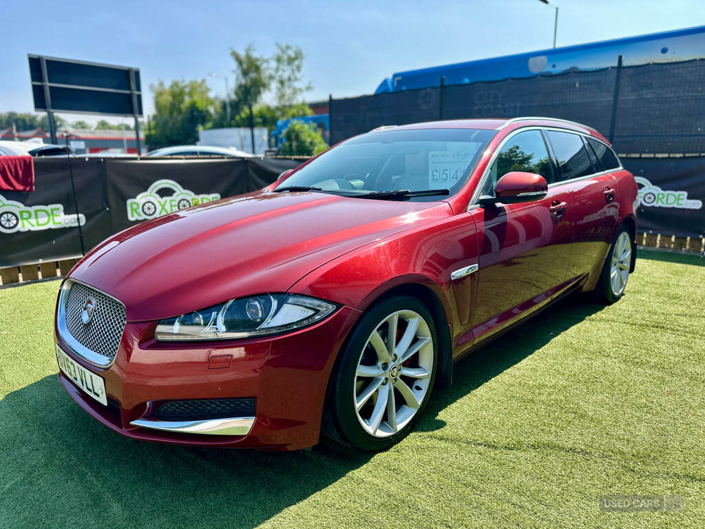 Jaguar XF 2.2D 200 Premium Luxury Red #2