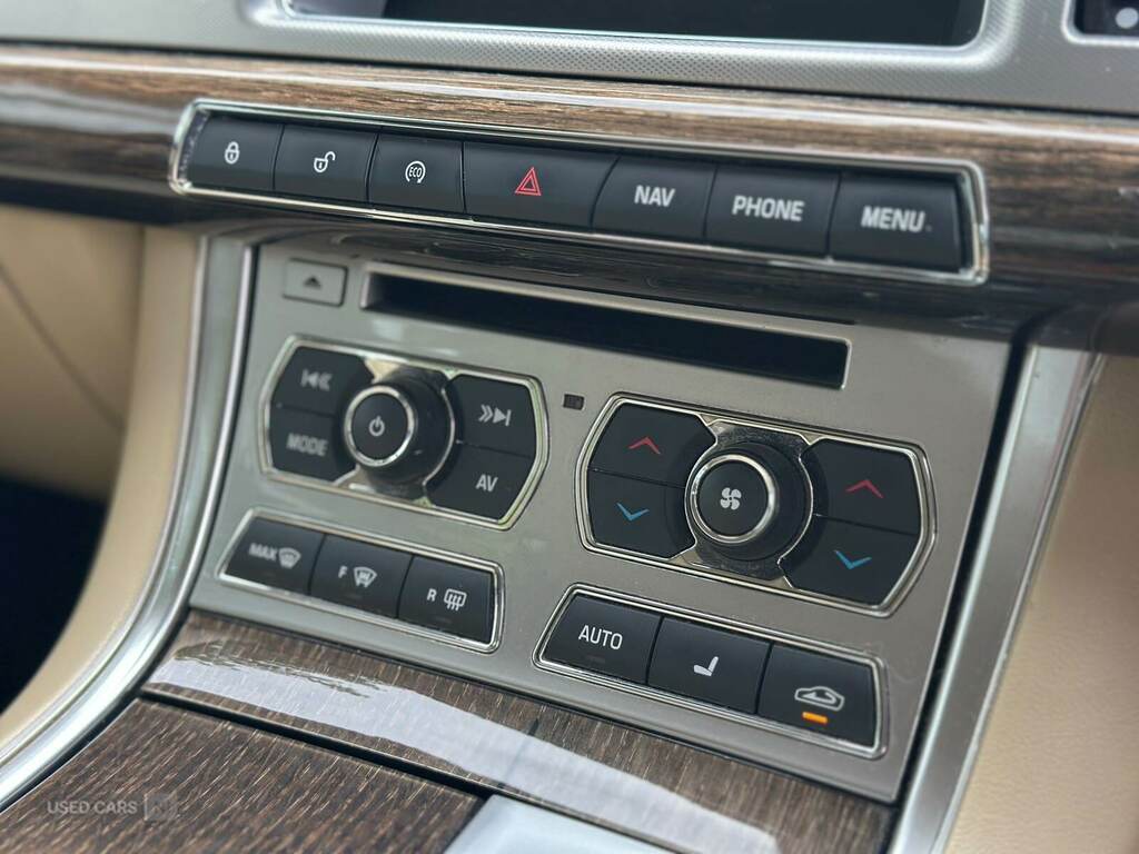 Jaguar XF Estate Blue #22