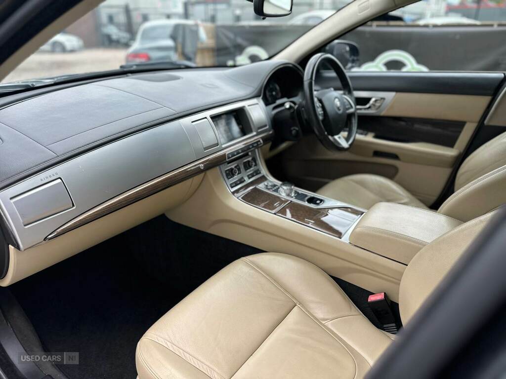 Jaguar XF Estate Blue #17