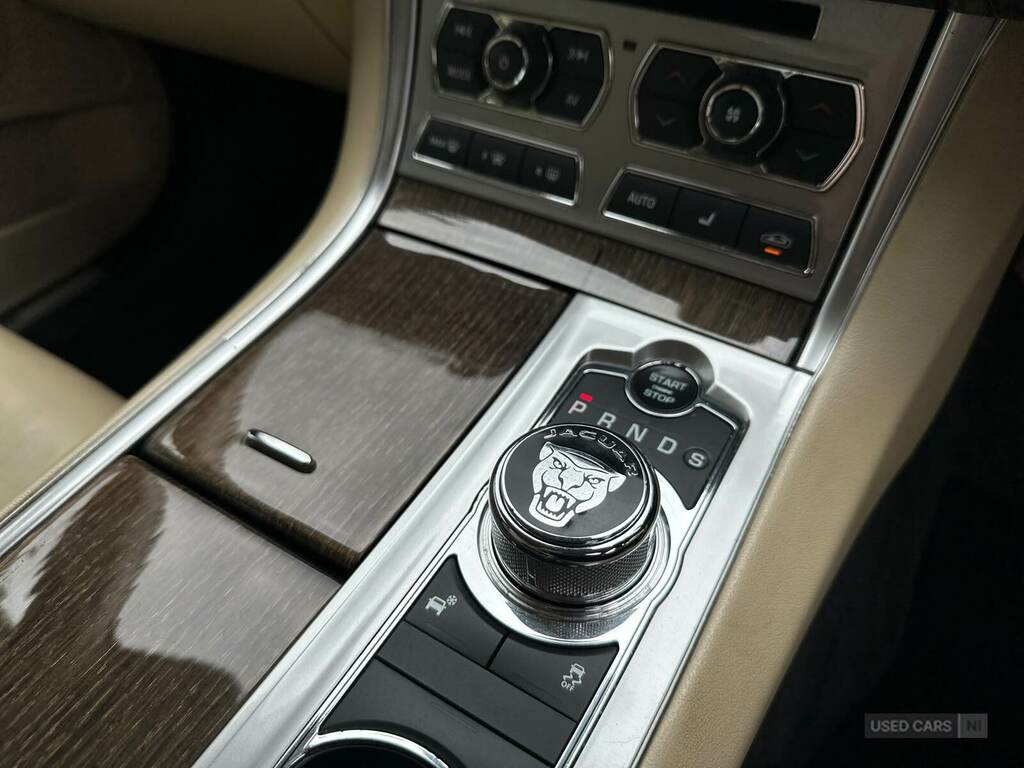 Jaguar XF Estate Blue #19