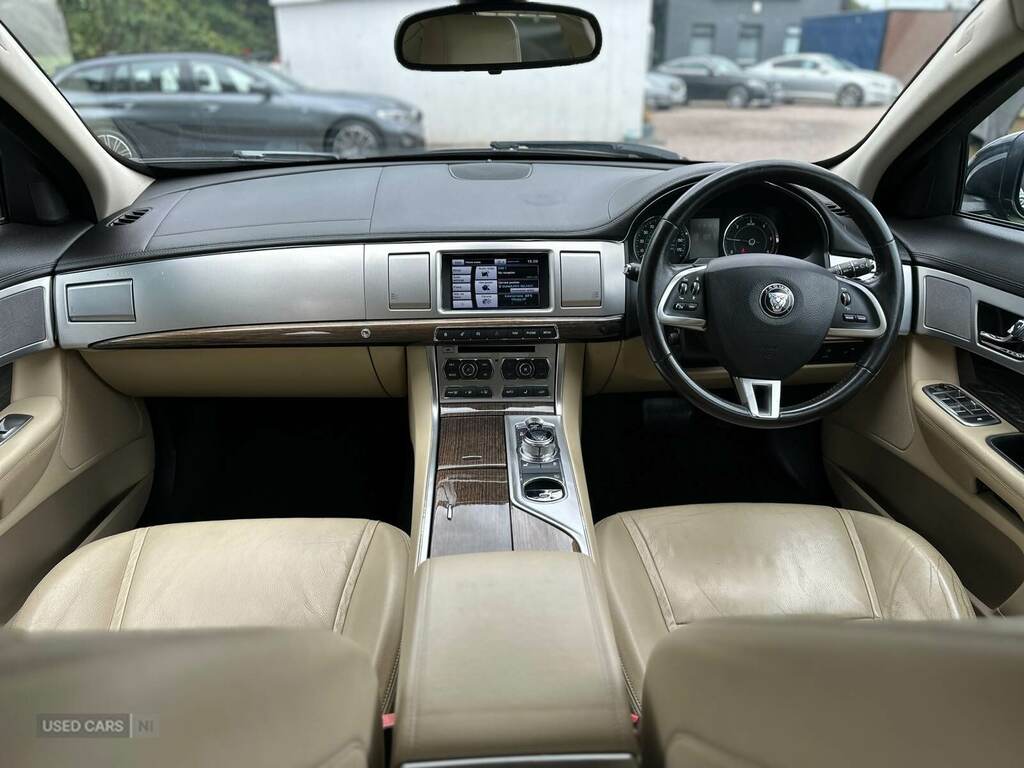 Jaguar XF Estate Blue #18