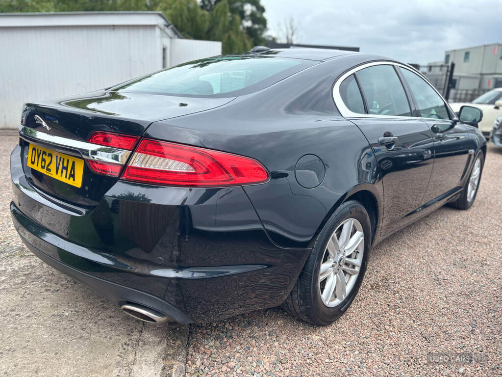 Jaguar XF 2.2D Premium Luxury Black #3