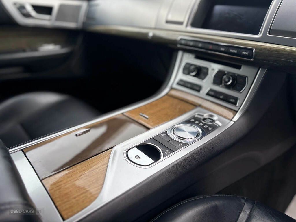 Jaguar XF 2.2D Se Saloon Blue #14