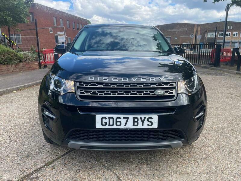 Land Rover Discovery Sport 2.0 Si4 Se Tech Black #4