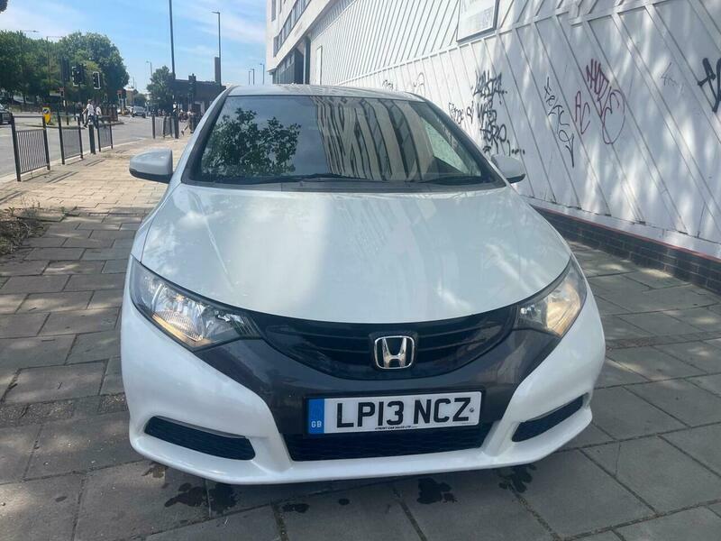 Honda Civic 1.8 I-vtec Se Hatchback White #2