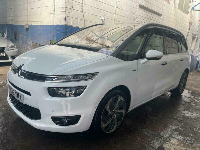 Citroen C4 Picasso 2.0 Bluehdi Exclusive Eat6 White #2
