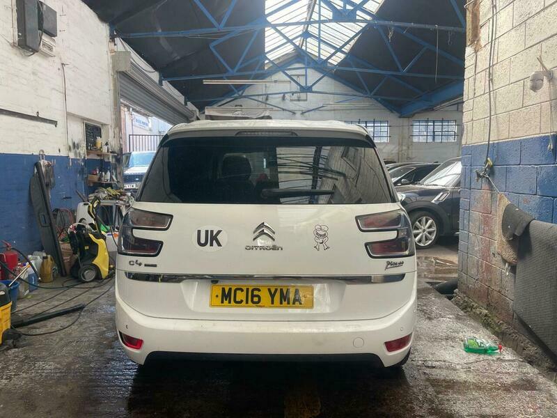 Citroen C4 Picasso 2.0 Bluehdi Exclusive Eat6 White #4