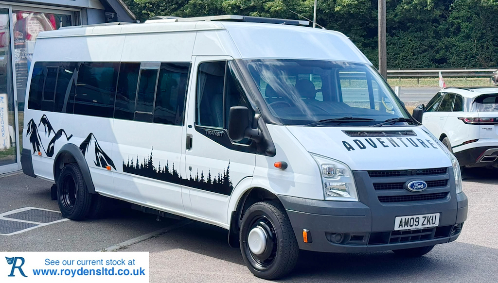 Ford Transit Custom Minibus White