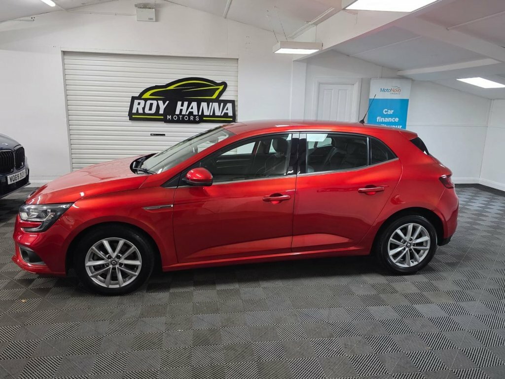 Renault Megane 1.6 Dci Dynamique Nav Hatchback Red #3