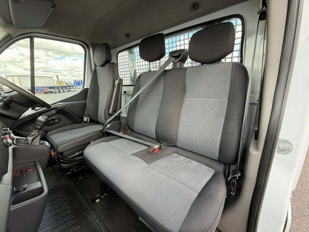 Nissan InterStar 2.3L Tekna White #5