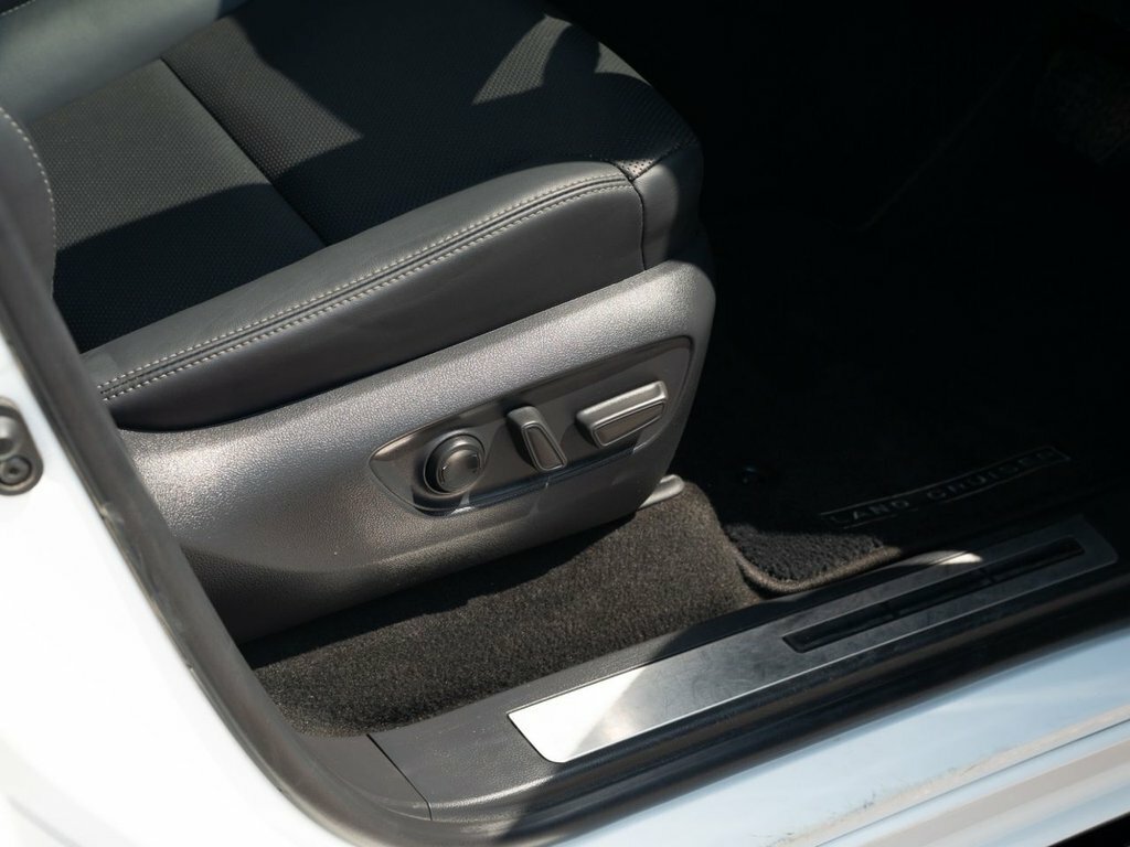 Toyota Land Cruiser Mpv Grey #27
