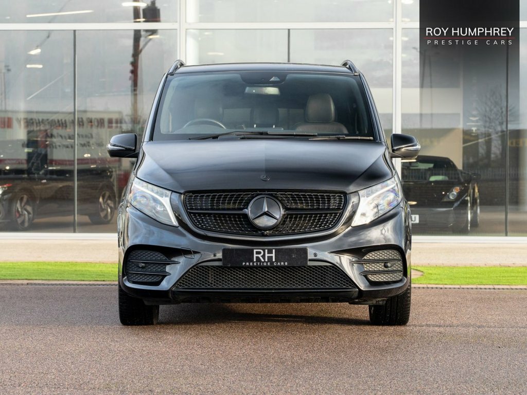 Mercedes-Benz V Class 2.0 V220d Amg Line Mpv G-tronic Euro 6 Black #4