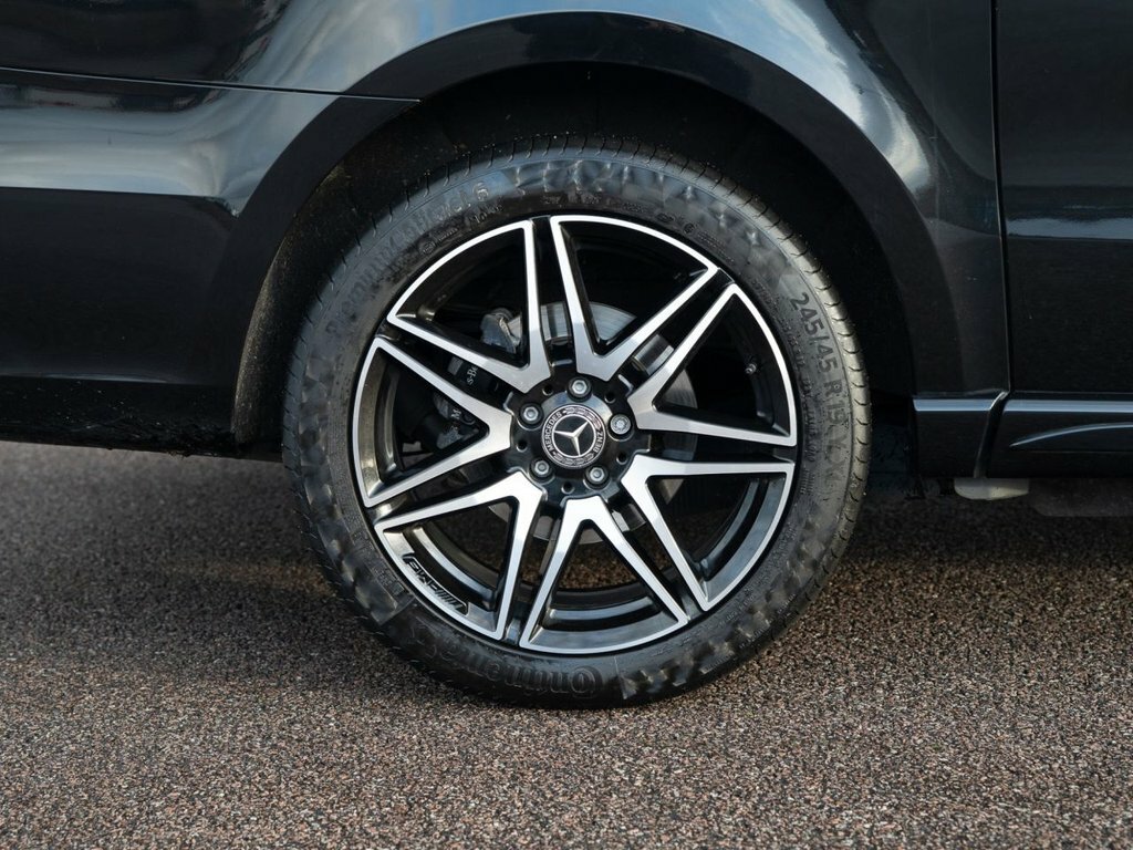 Mercedes-Benz V Class Amg Line Silver #9