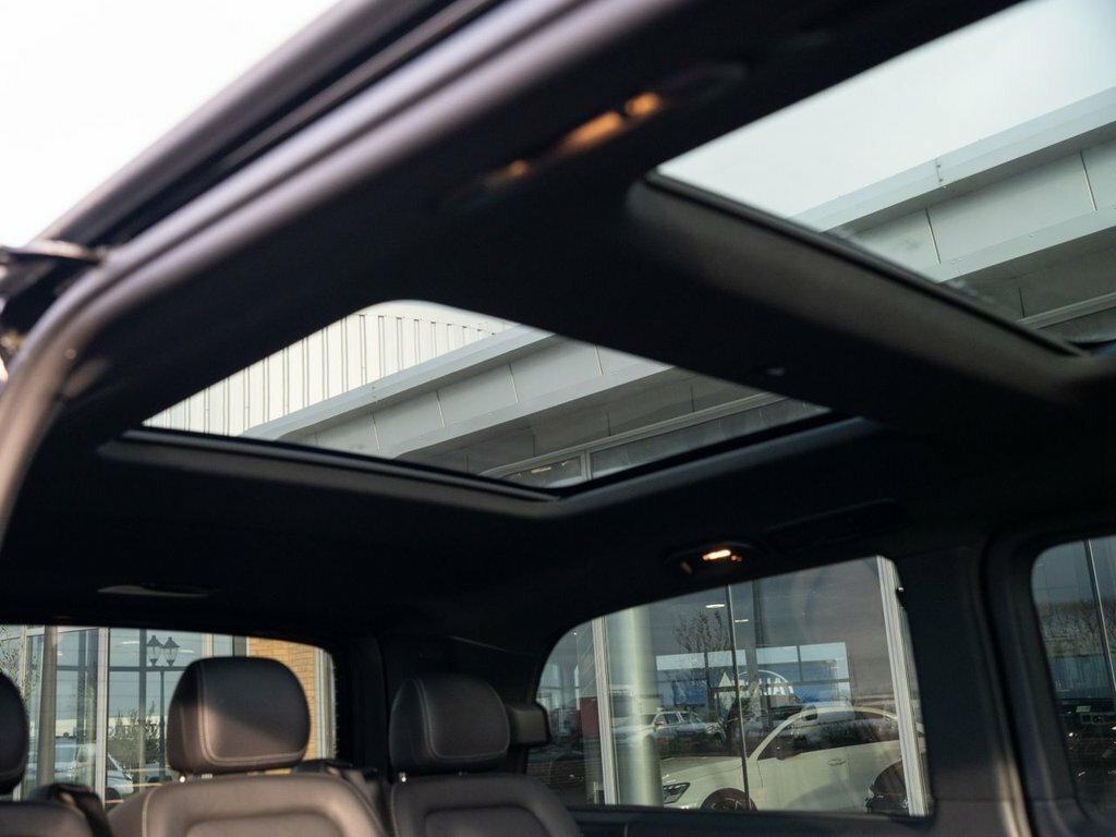 Mercedes-Benz V Class Amg Line Silver #10