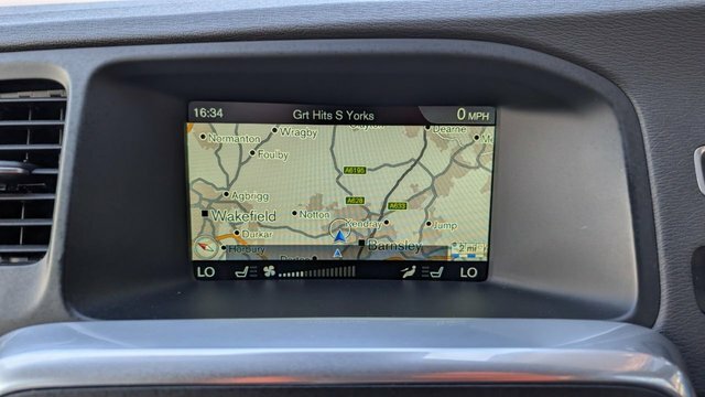 Volvo V60 2.0 D3 R-design Lux Nav Estate Eur Grey #4