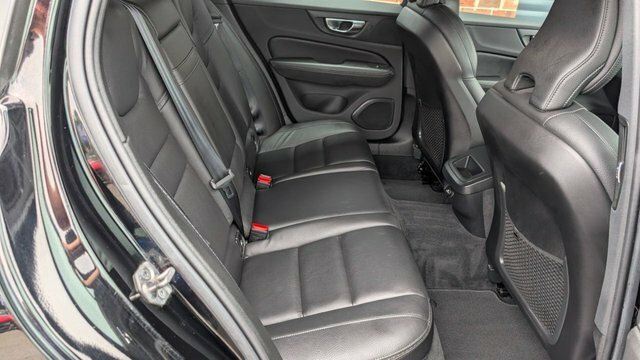 Volvo V60 Cross Country 2.0 D4 Plus Estate Awd Euro 6 S S Black #5