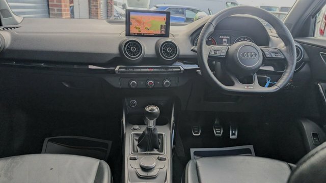 Audi Q2 1.0 Tfsi 30 Black Edition Suv Eu EK69OHB Black #3