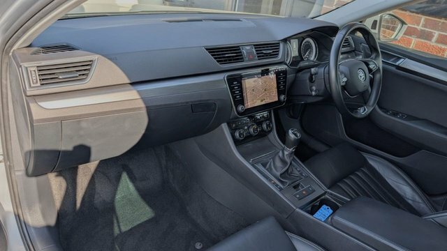 Skoda Superb 2.0 Tdi Se L Estate Euro 6 S S Silver #5