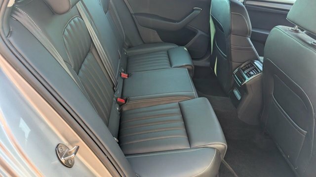 Skoda Superb 2.0 Tdi Se L Estate Euro 6 S S Silver #6
