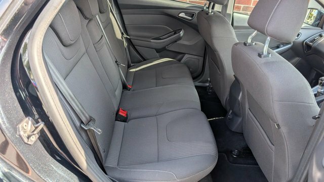 Ford Focus 1.0T Ecoboost Titanium Hatchback Black #5