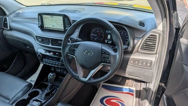Hyundai Tucson 2.0 Crdi Premium Suv 4Wd Euro 6 S Black #2