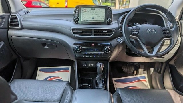 Hyundai Tucson 2.0 Crdi Premium Suv 4Wd Euro 6 S Black #3