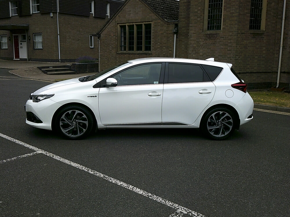 Toyota Auris 1.8 Design Hybrid #2