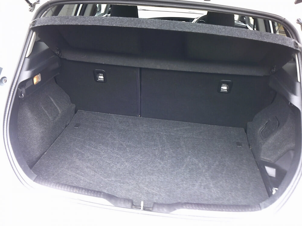 Toyota Auris 1.8 Design Hybrid #6