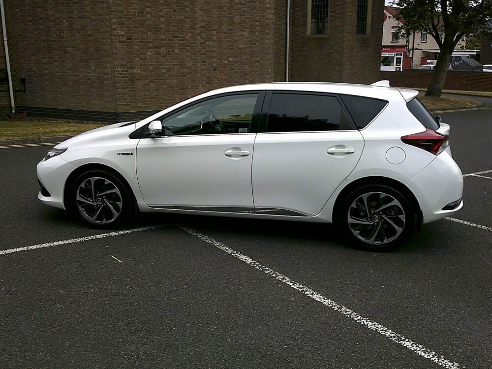 Toyota Auris 1.8 Design Hybrid #4