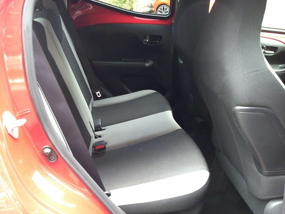 Toyota Aygo 1.0 X-style LG17RVY Red #6