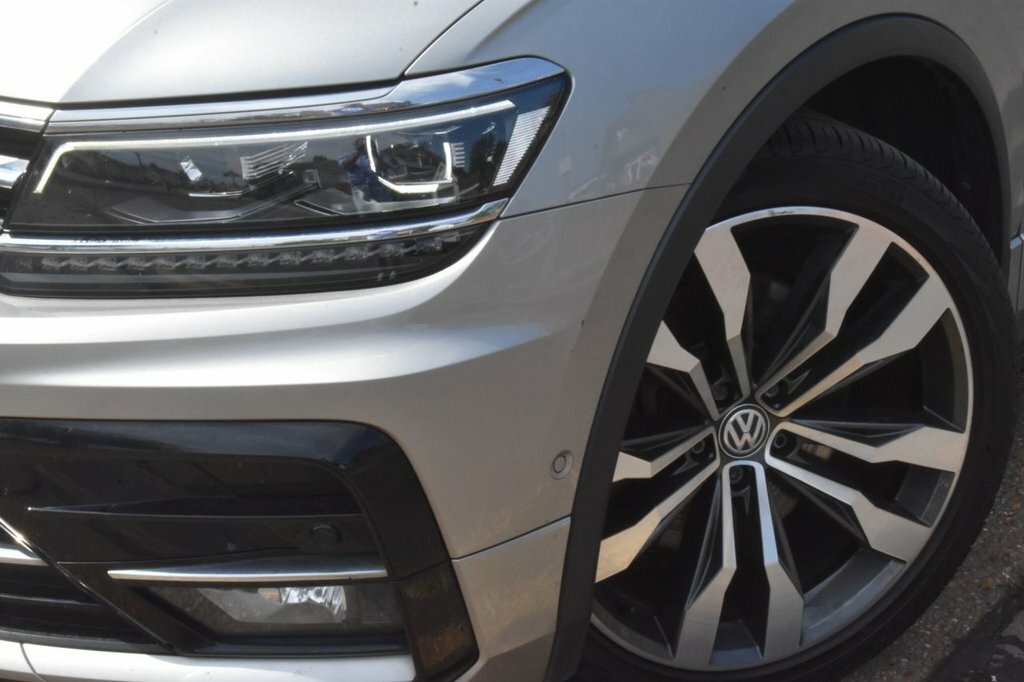 Volkswagen Tiguan 2L R-line Tech KY69RLO Silver #2