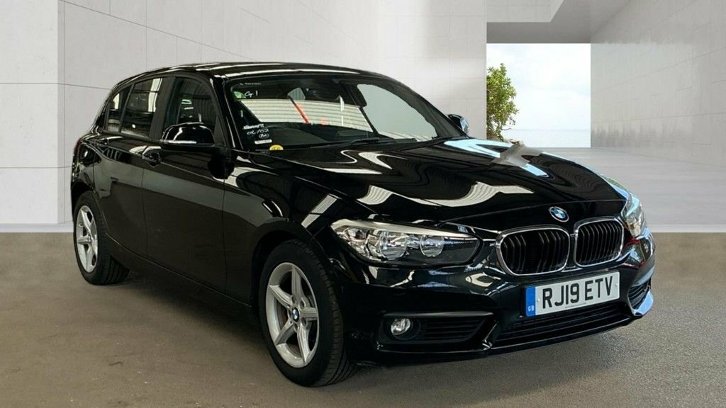 BMW 1 Series 1.5L Se Black