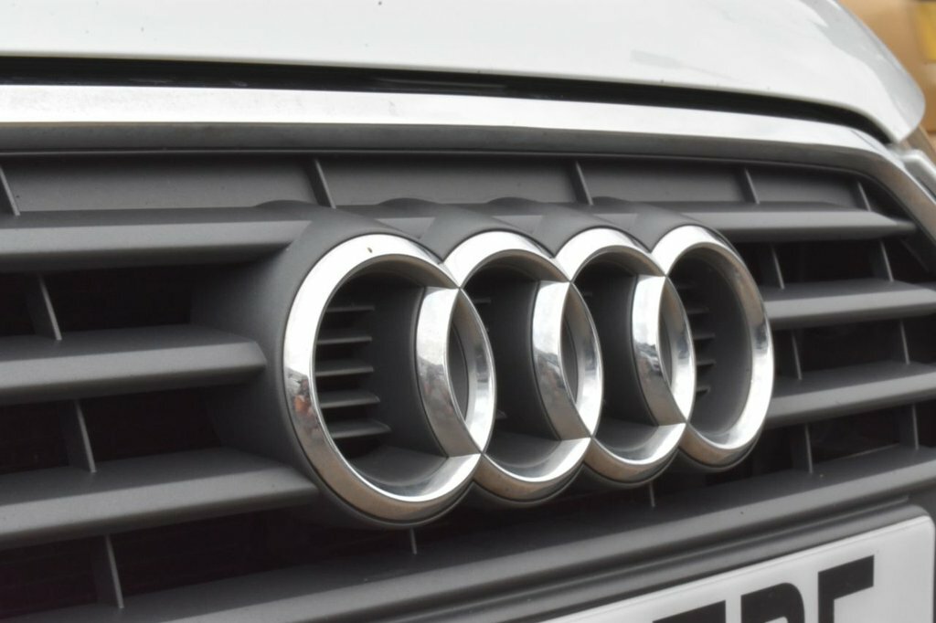 Audi A1 1L Sport White #2