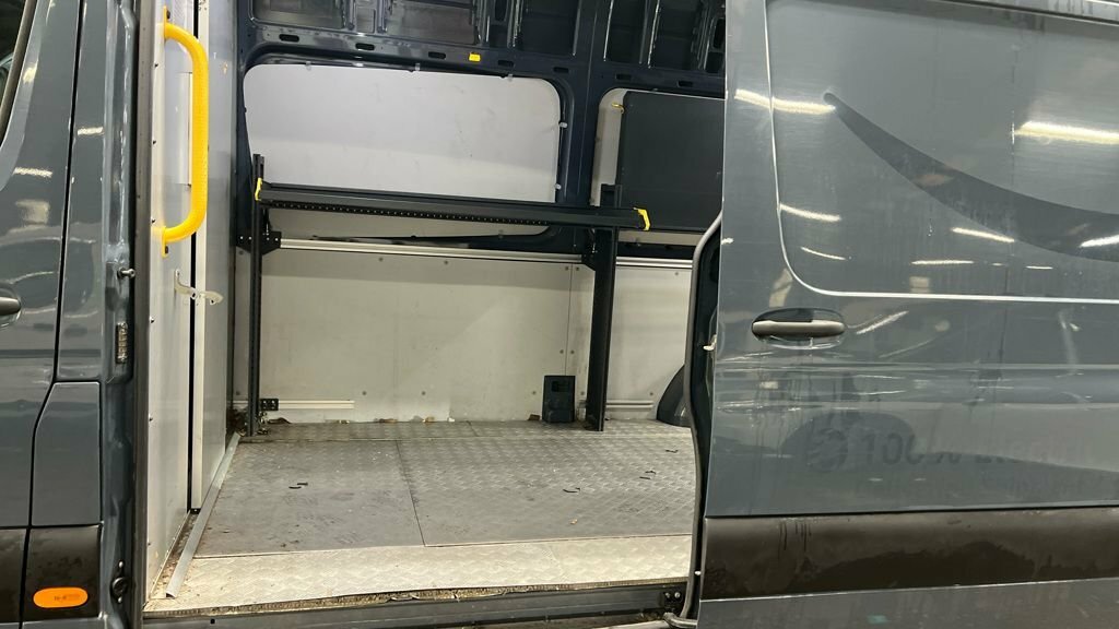 Mercedes-Benz eSprinter Progressive U31679 Ulez Grey #8