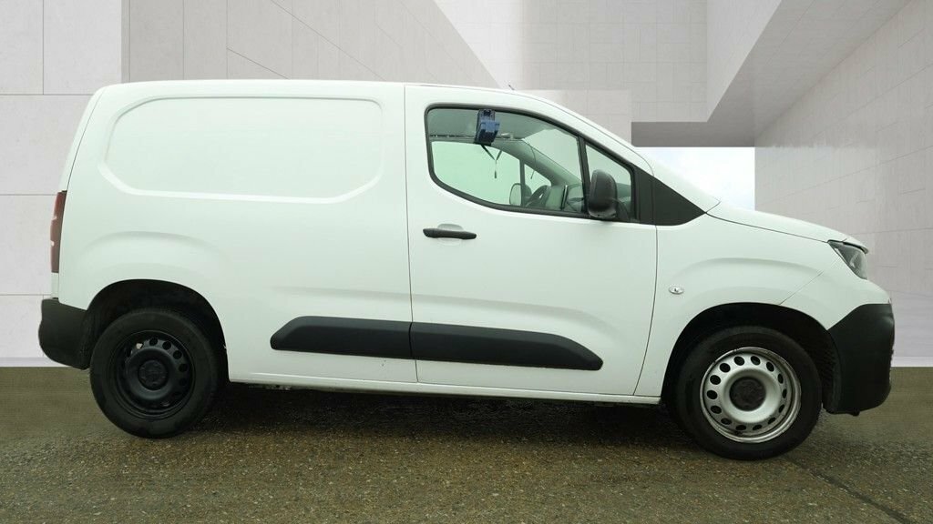 Peugeot Partner 1.5L Professional Premium White #2