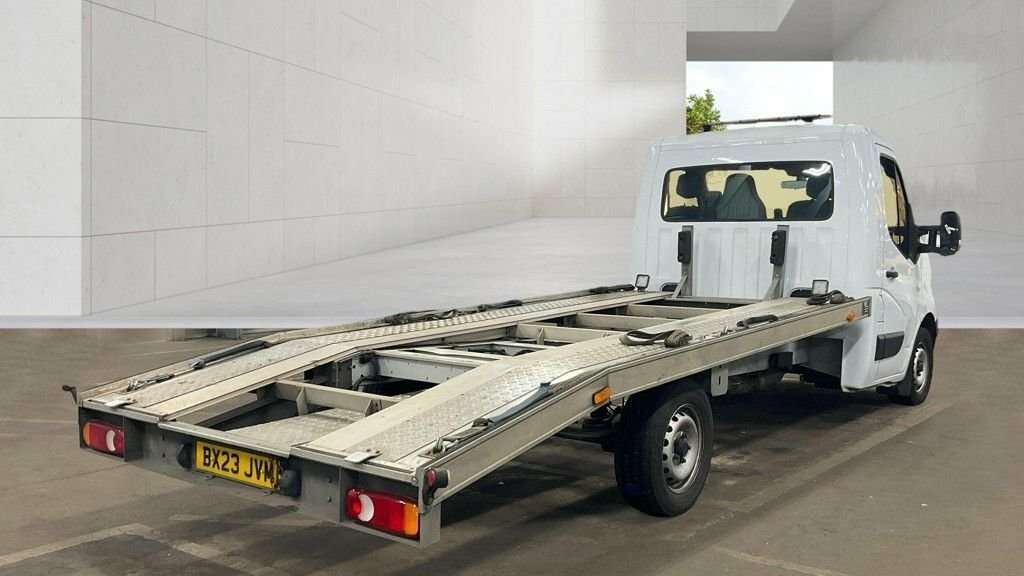 Nissan InterStar 2.3L Tekna BX23JVM White #4