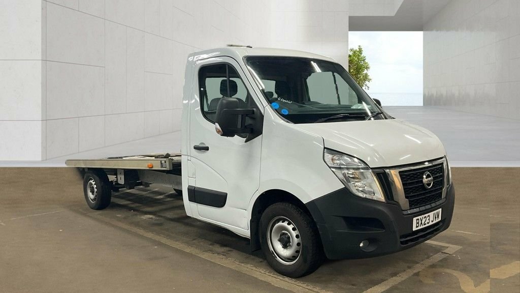 Nissan InterStar 2.3L Tekna BX23JVM White