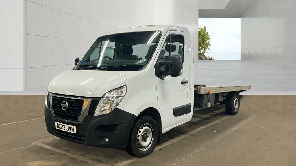 Nissan InterStar 2.3L Tekna BX23JVM White #2