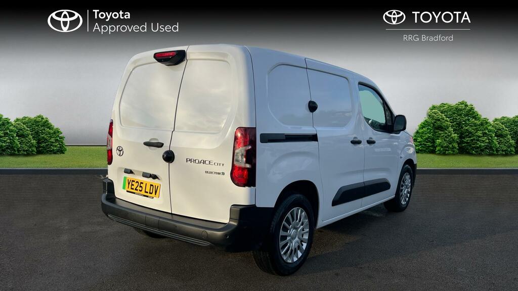 Toyota Proace City 50Kwh Icon Short Panel Van Swb 6Dr YE25LDV White #2