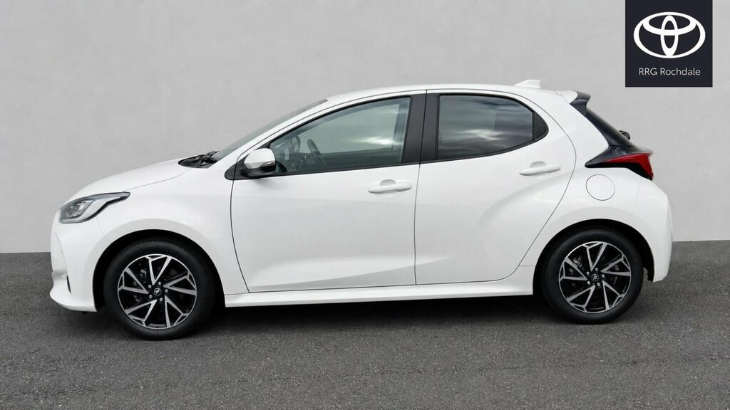 Toyota Yaris 1.5 Vvt-h Design E-cvt Euro 6 Ss MK23JYD White #4
