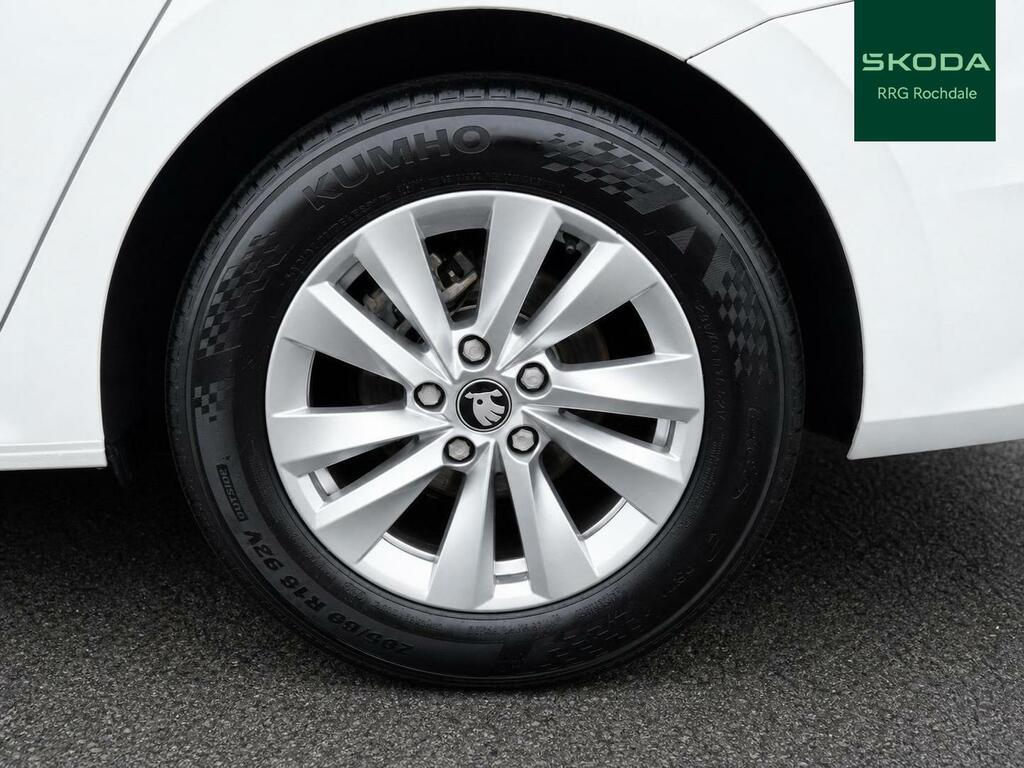 Skoda Octavia 2.0 Tdi 150 Se Technology Dsg GJ75FCD White #5