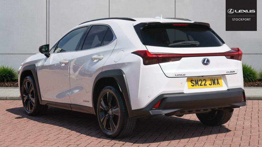 Lexus UX 2.0 250H Premium Sport Edition Suv Hybr SM22JWA White #4