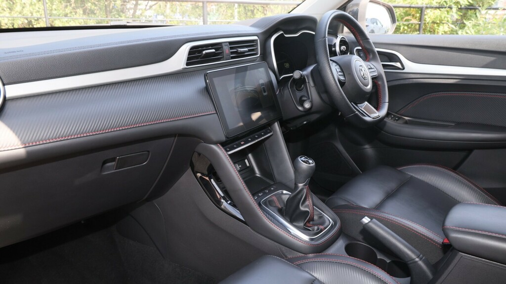 MG ZS 1.5 Vti-tech Exclusive MT72LFM Black #2