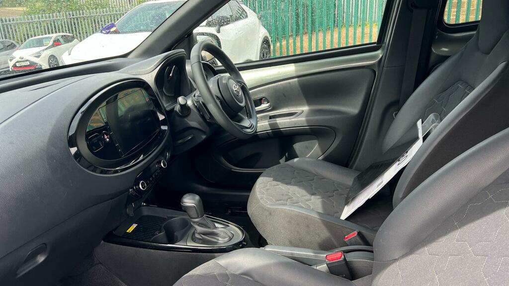 Toyota Aygo X 1.0 Vvt-i Exclusive X-shift Euro 6 Ss YC72WCN Green #5